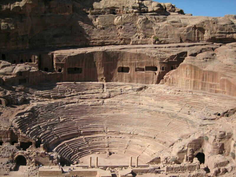 petra teatro romano